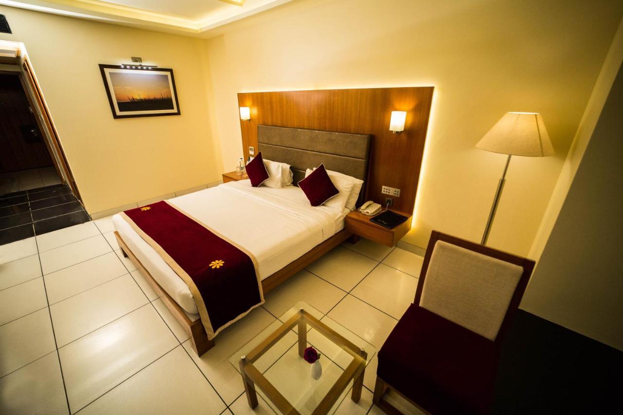 The Gold Beach Resort Даман Экстерьер фото